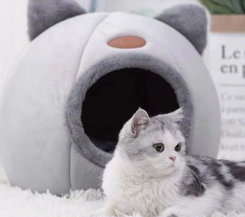 Winter Warm Cat Bed
